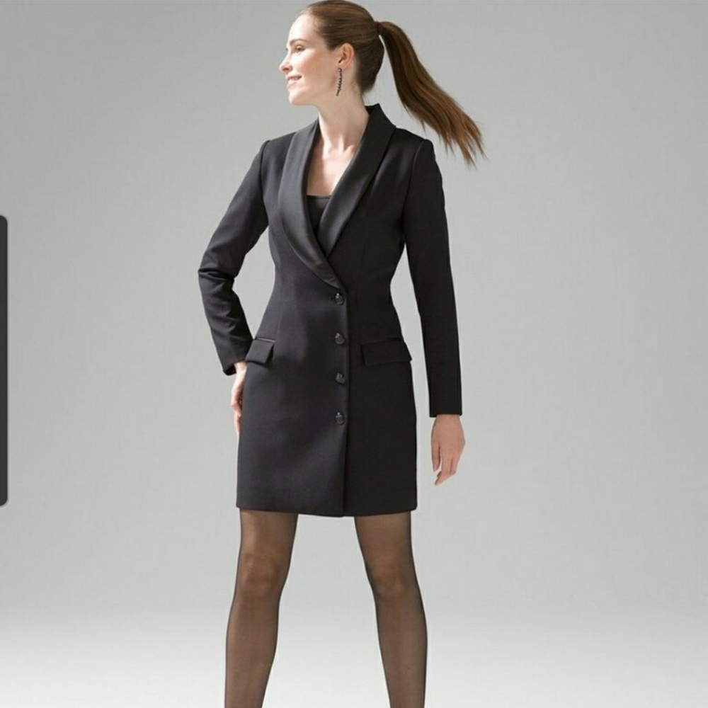 NWT WHITE HOUSE BLACK MARKET novelty button tuxedo blazer 18